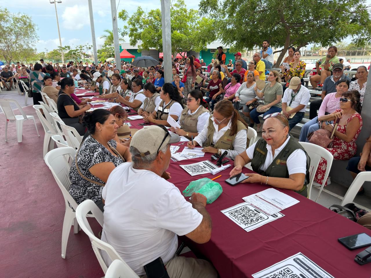 Entregan más de mil tarjetas del Banco del Bienestar a nuevos beneficiarios en Mazatlán