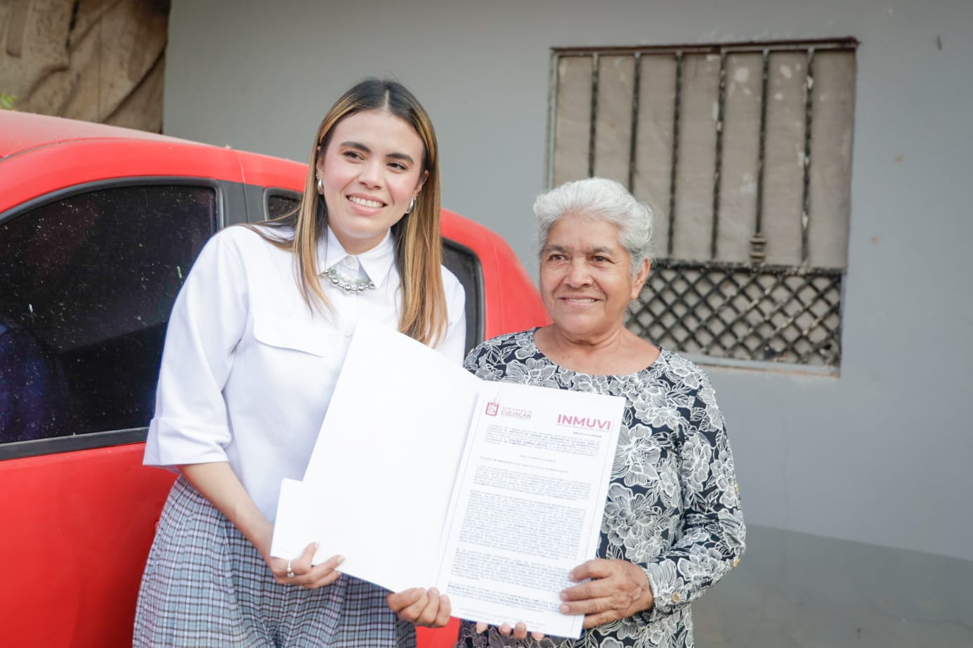 Entrega de títulos de propiedad en la Col. Bicentenario, Culiacán