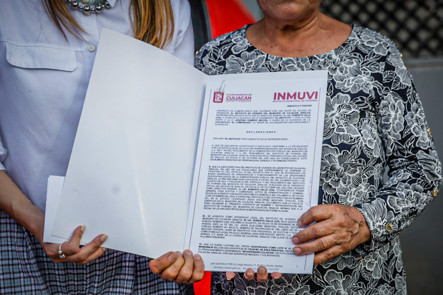 Entrega de títulos de propiedad en la Col. Bicentenario, Culiacán