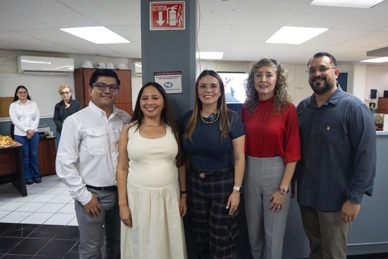 Entrega del Distintivo Impulsa Nafin a la empresa Jofire en Culiacán