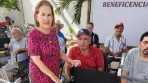 entrega dif mocorito 80 aparatos funcionales a adultos mayores sillas