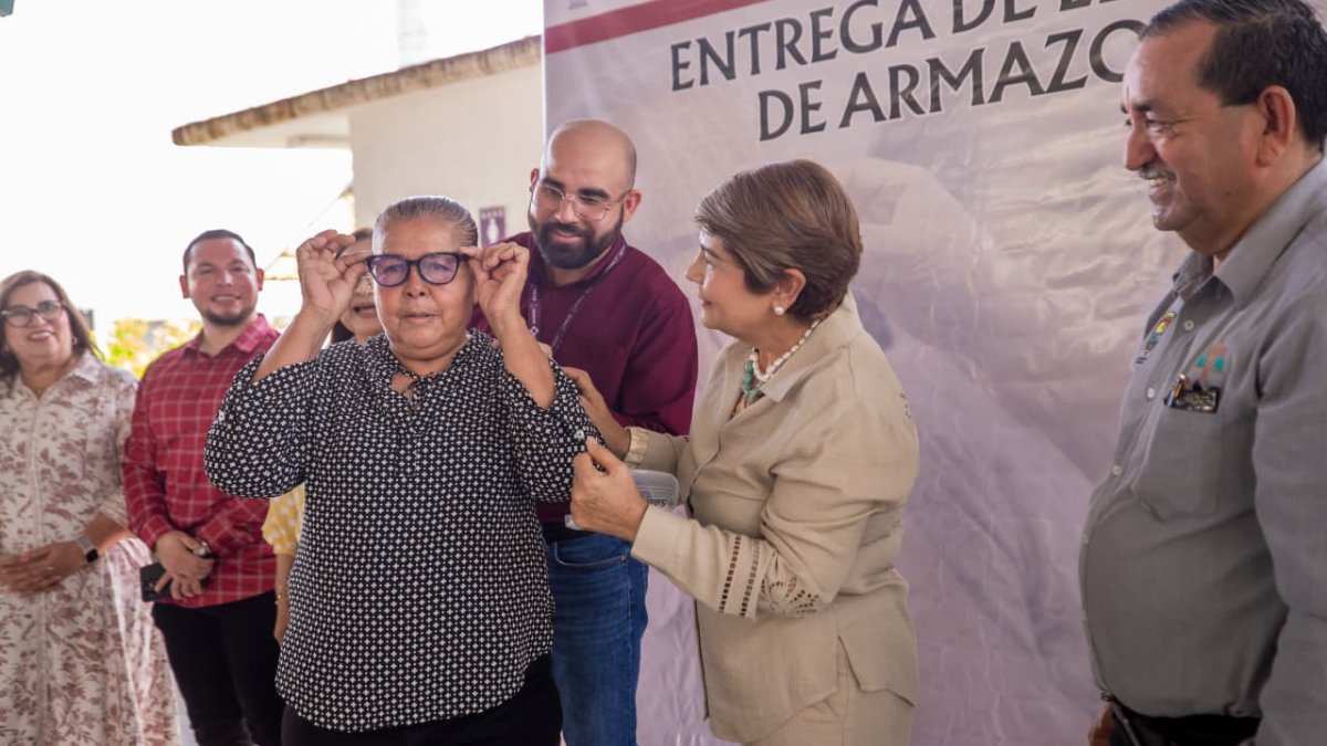 entregan 90 lentes gratuitos a familias de guasave sinaloa