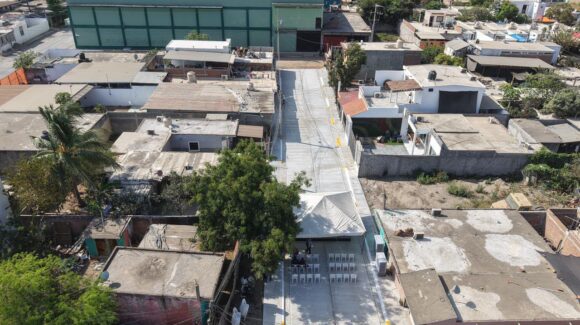 Entregan calle renovada en la Jaripillo de Mazatlán, Sinaloa; anuncian cuatro obras más para la colonia