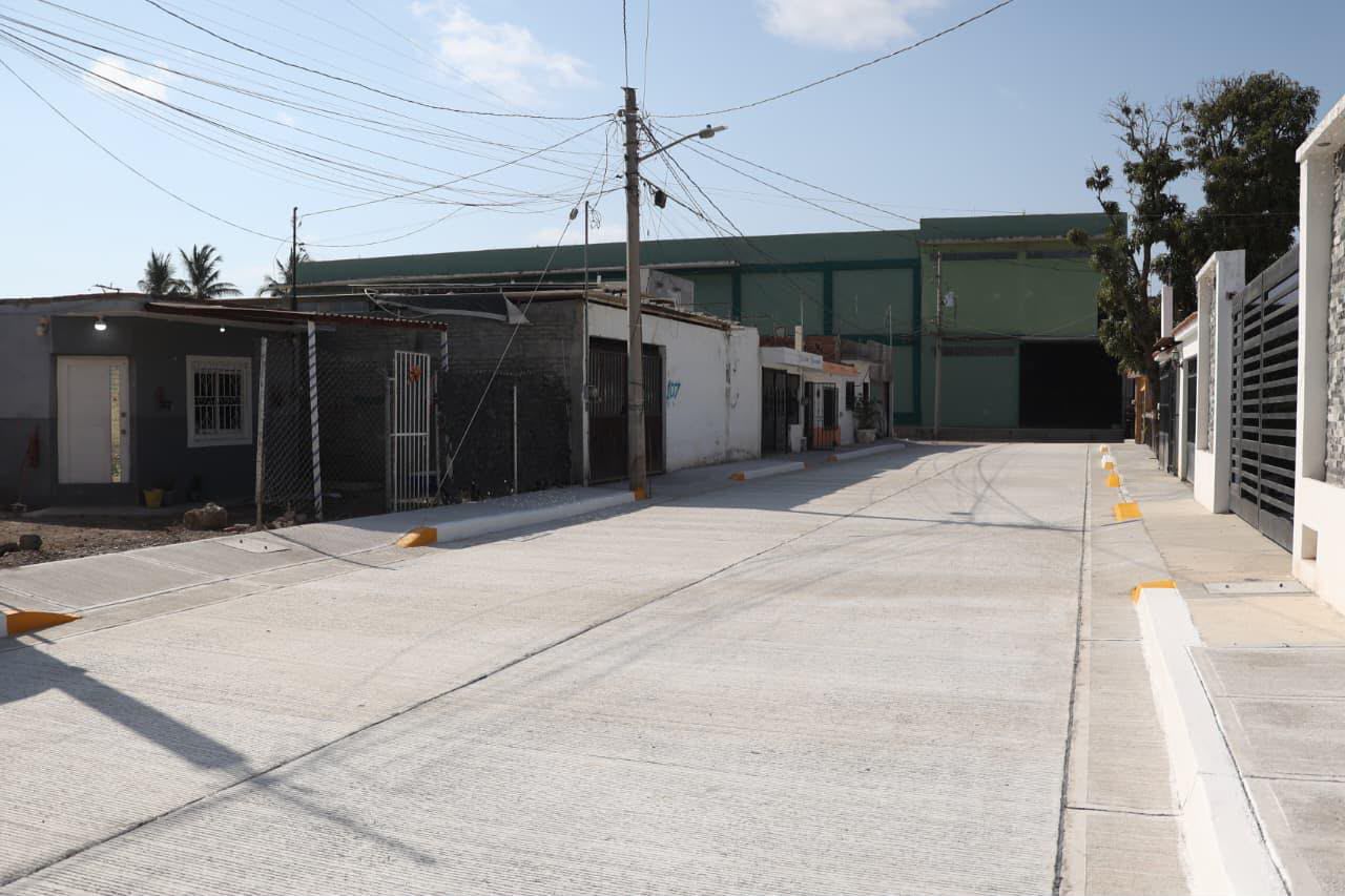 Entregan pavimentación en la Jaripillo, Mazatlán