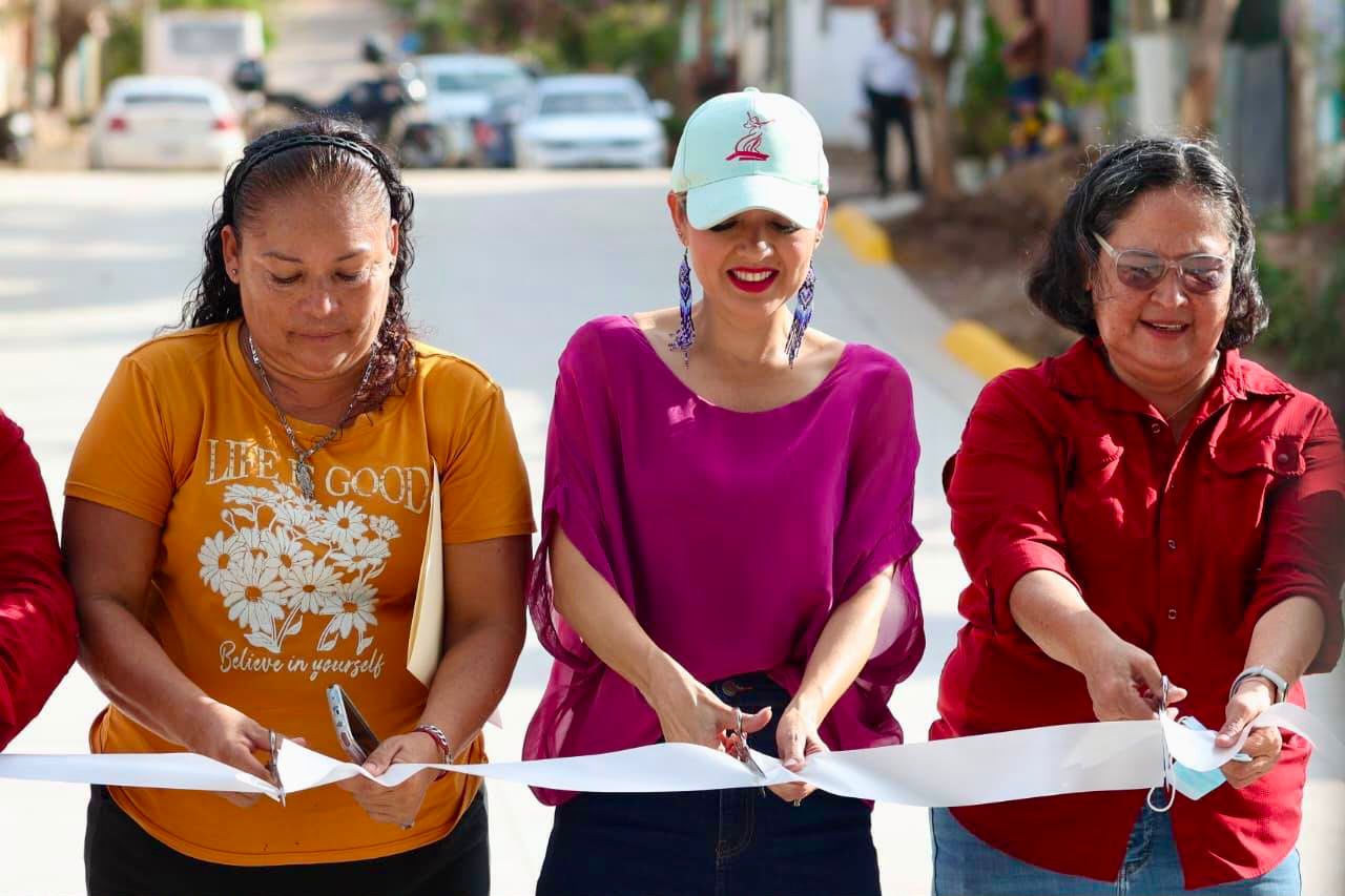 Entregan pavimentación en la colonia Ejidal en Mazatlán