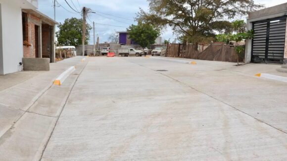 Entregan pavimentación e infraestructura hidráulica en Rincón de Mazatlán, Sinaloa
