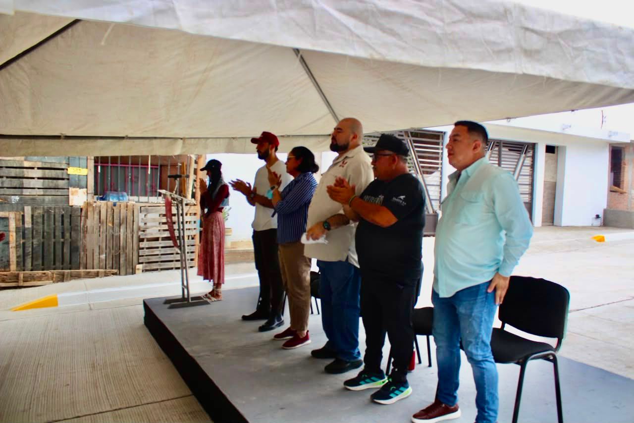 Entregan pavimentación en la Col. Rincón de Mazatlán, Sinaloa
