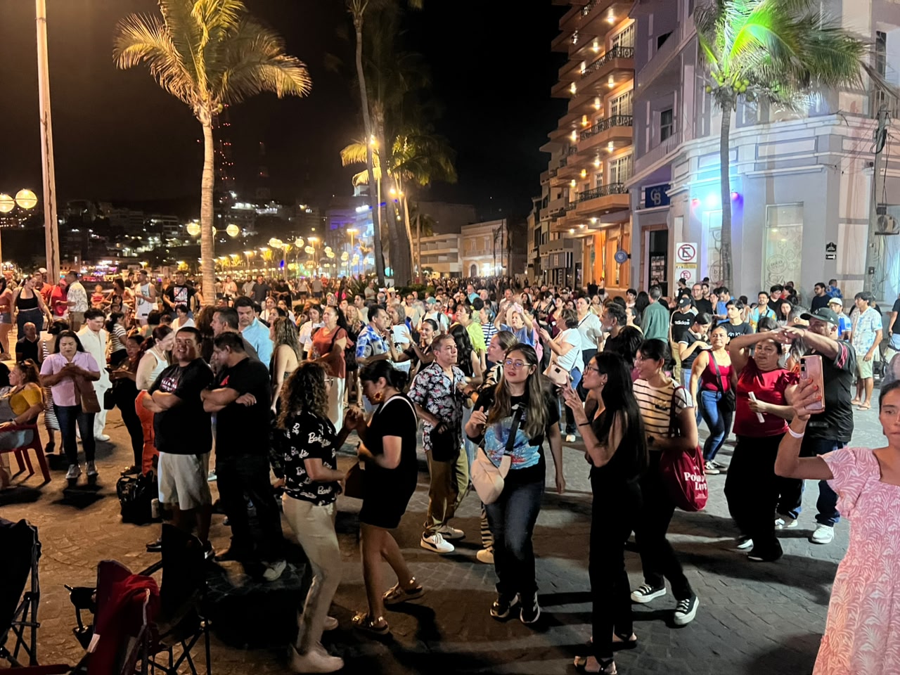 Escenario de Las Grandes Bandas conquista en el Día de la Música en Mazatlán