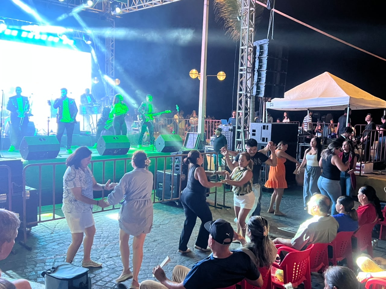 Escenario de Las Grandes Bandas conquista en el Día de la Música en Mazatlán