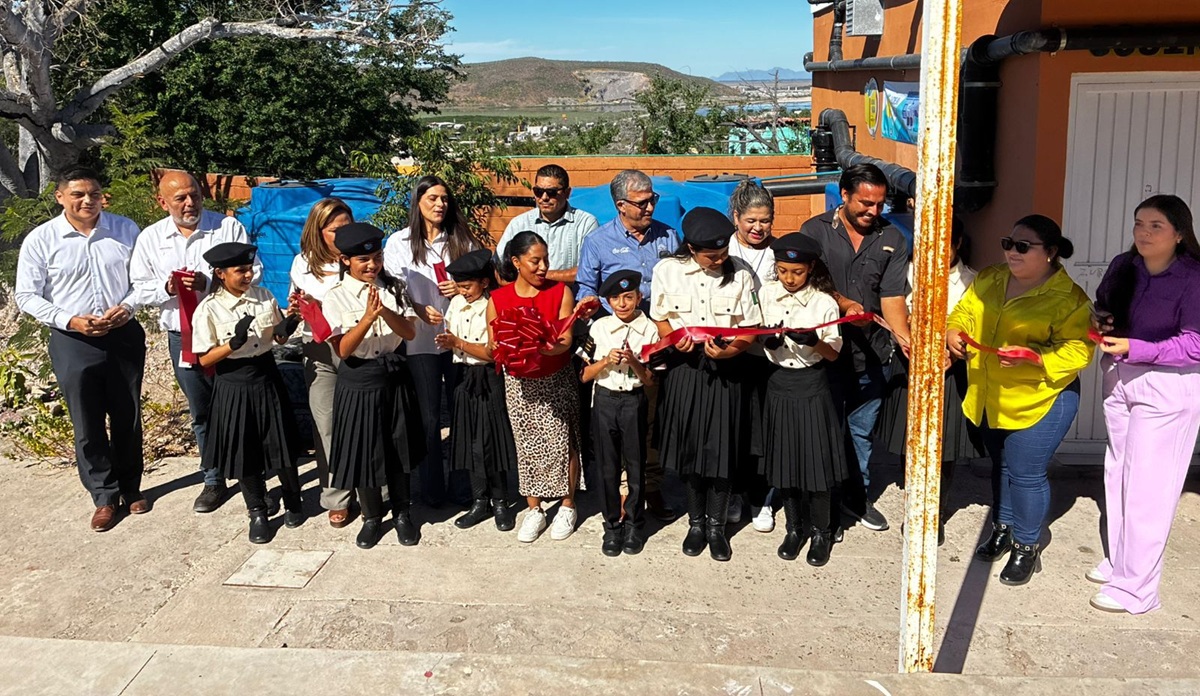 Escuela Con Agua en Los Mochis, Sinaloa