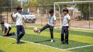 estrenan nueva cancha de futbol 5 rumbo al mundial social 2026 peques