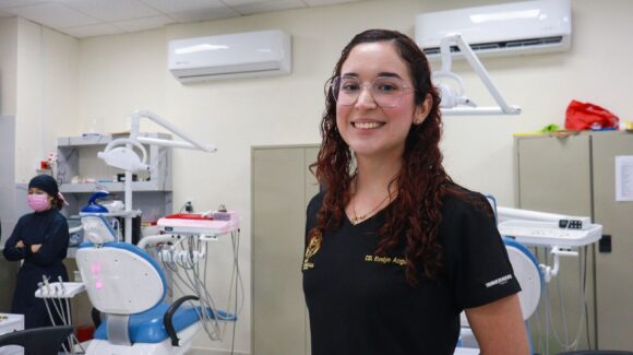 Alumna de la UAS gana segundo lugar nacional en la XVIII Reunión Nacional de Posgrados en Prostodoncia