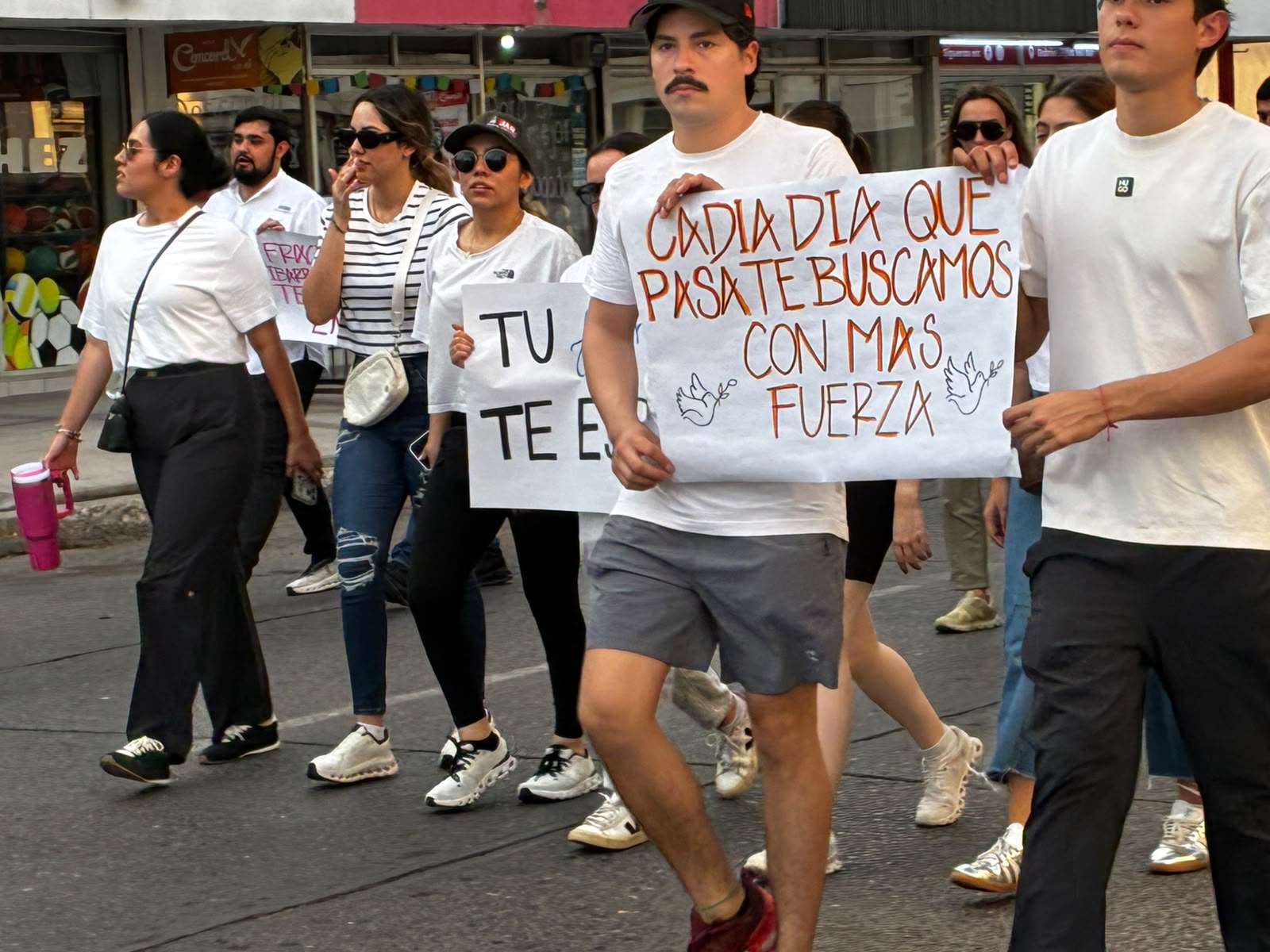 Realizan marcha para exigir aparezca con bien Francisco Javier Ibarra Rodríguez en Los Mochis