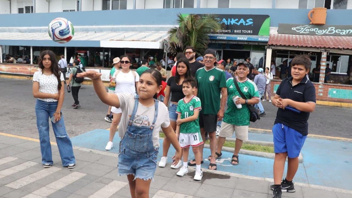 fiestas futboleras impulsan su economia en mazatlan niños