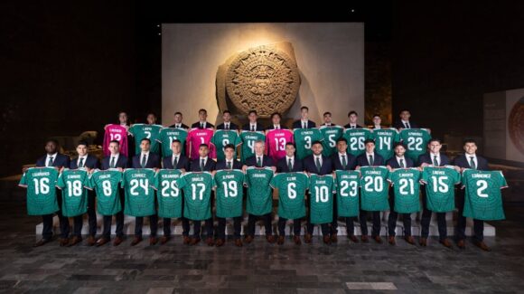 ¡Que elegancia! La Selección Mexicana se toma su foto oficial previo a la Copa Mundial FIFA 2026