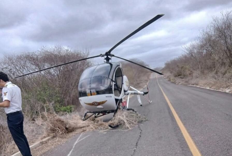 Helicóptero realiza aterrizaje de emergencia en Mazatlán; piloto y alumno resultan ilesos