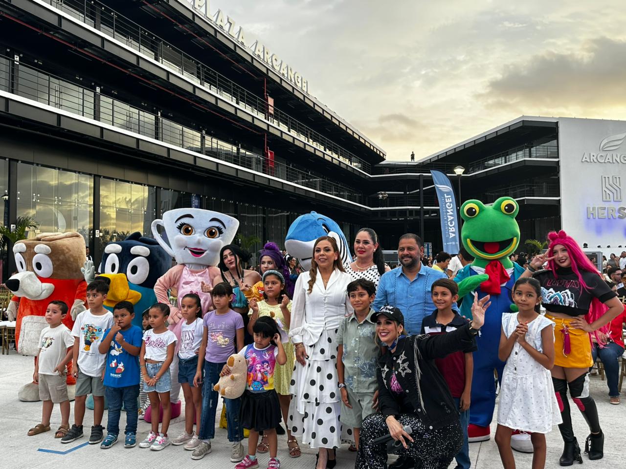 Hersa Corporativo inaugura Plaza Arcángel en Mazatlán