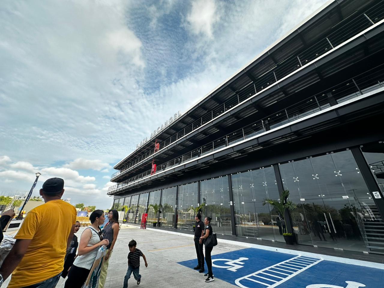 Hersa Corporativo inaugura Plaza Arcángel en Mazatlán