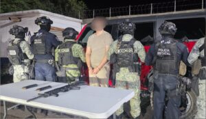 Hombre armado detenido en Culiacán