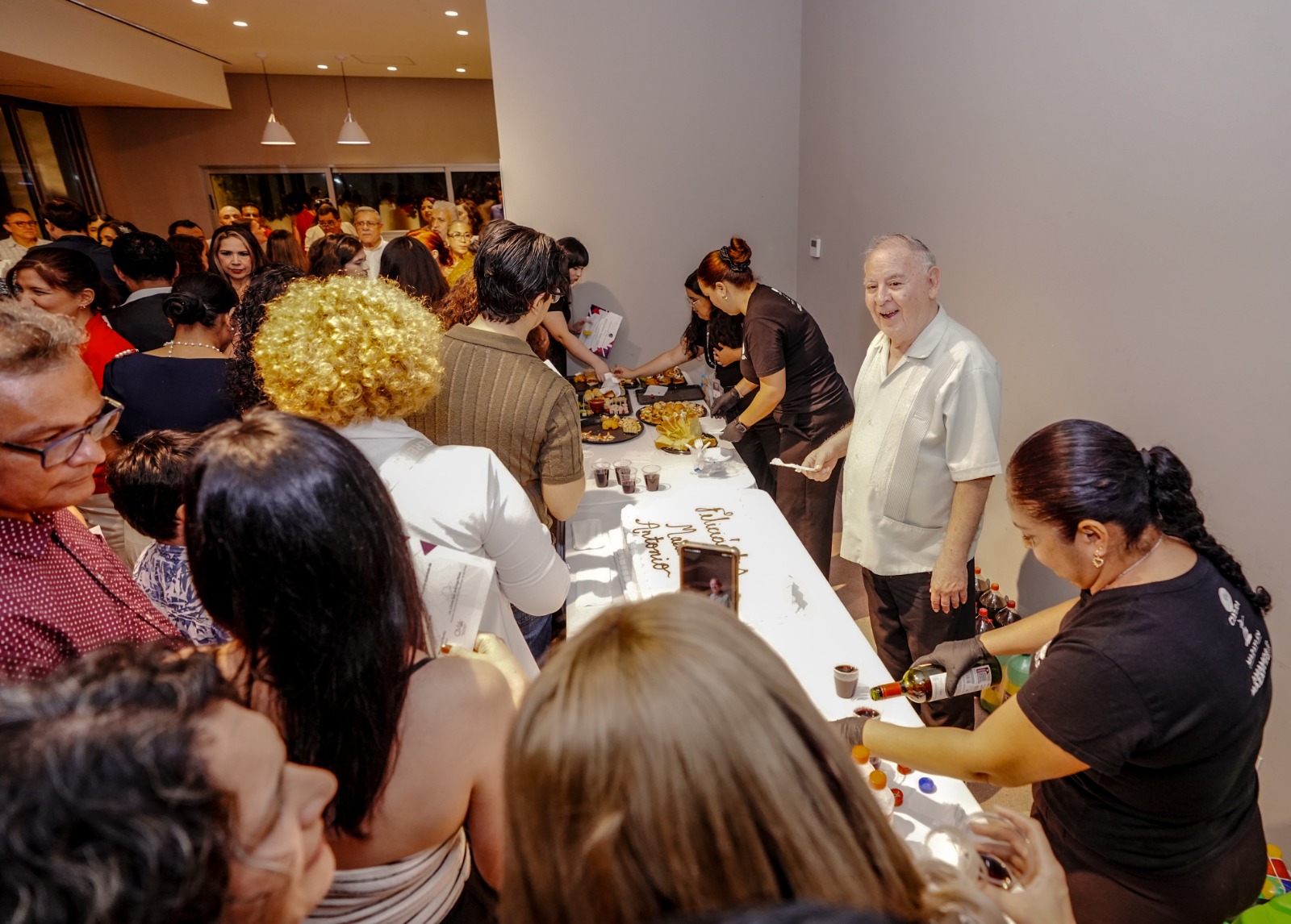 Homenaje a Antonio González, fundador del Coro Ángela Peralta, de Mazatlán