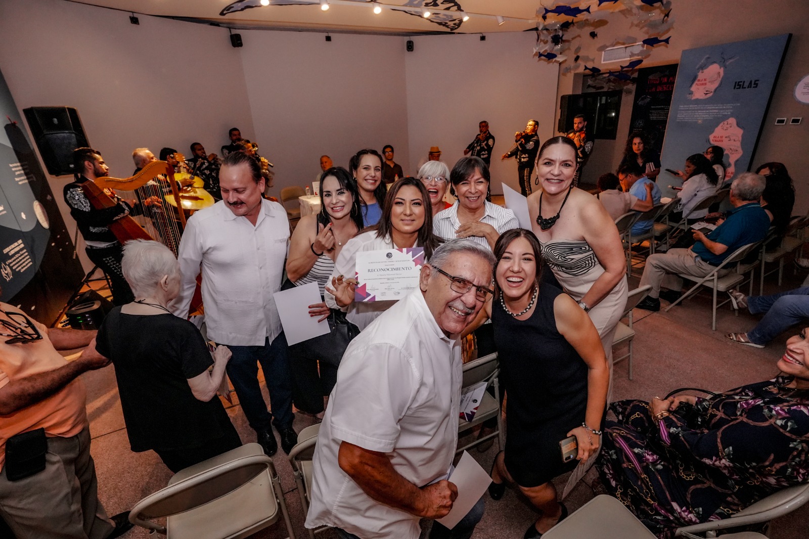 Homenaje a Antonio González, fundador del Coro Ángela Peralta, de Mazatlán