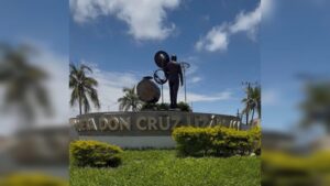 Homenaje a Cruz Lizárraga