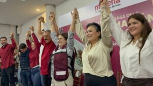 imelda castro castro en asamblea en la defensa de la transformacion y la soberania nacional brazos