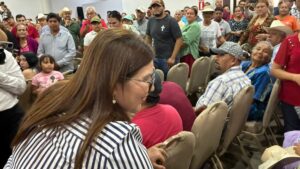 imelda castro castro en asamblea en la defensa de la transformacion y la soberania nacional saludo