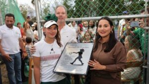 inauguran cancha de tenis en nombre de monserrat montaño en culiacan sinaloa
