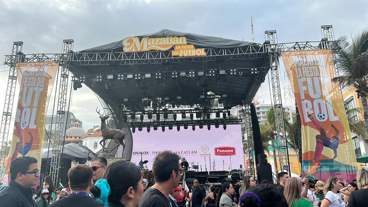 Inauguran Mazatlán, La fiesta del futbol