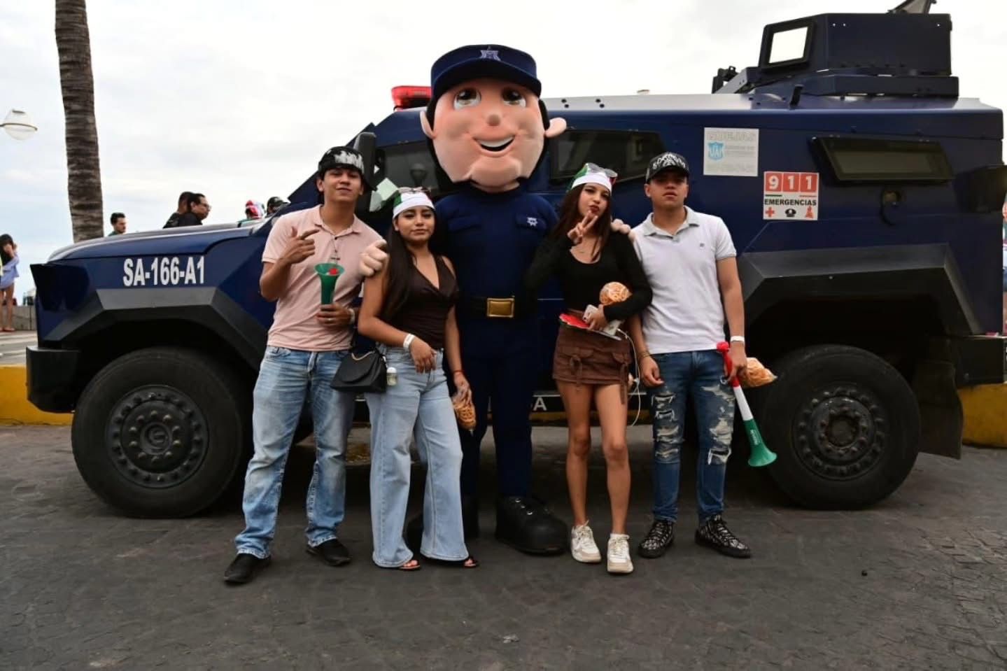 Inauguran Mazatlán, La fiesta del futbol