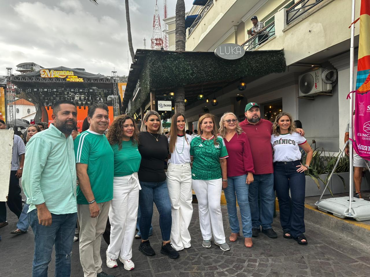 Inauguran Mazatlán, La fiesta del futbol