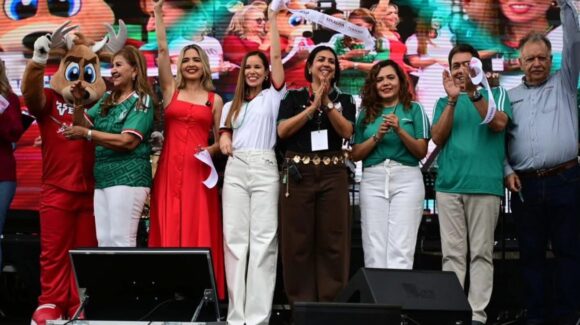 ¡Mazatlán, Sinaloa se viste de Mundial! Música, drones, Ulama y miles de sonrisas encienden la Fiesta del Futbol en Olas Altas