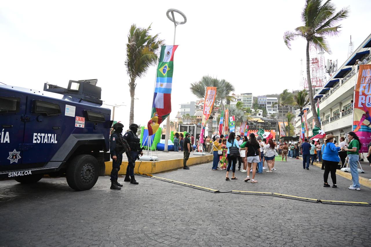 Inauguran Mazatlán, La fiesta del futbol