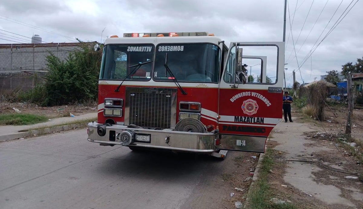 Incendio de maleza en Villa Unión, Mazatlán