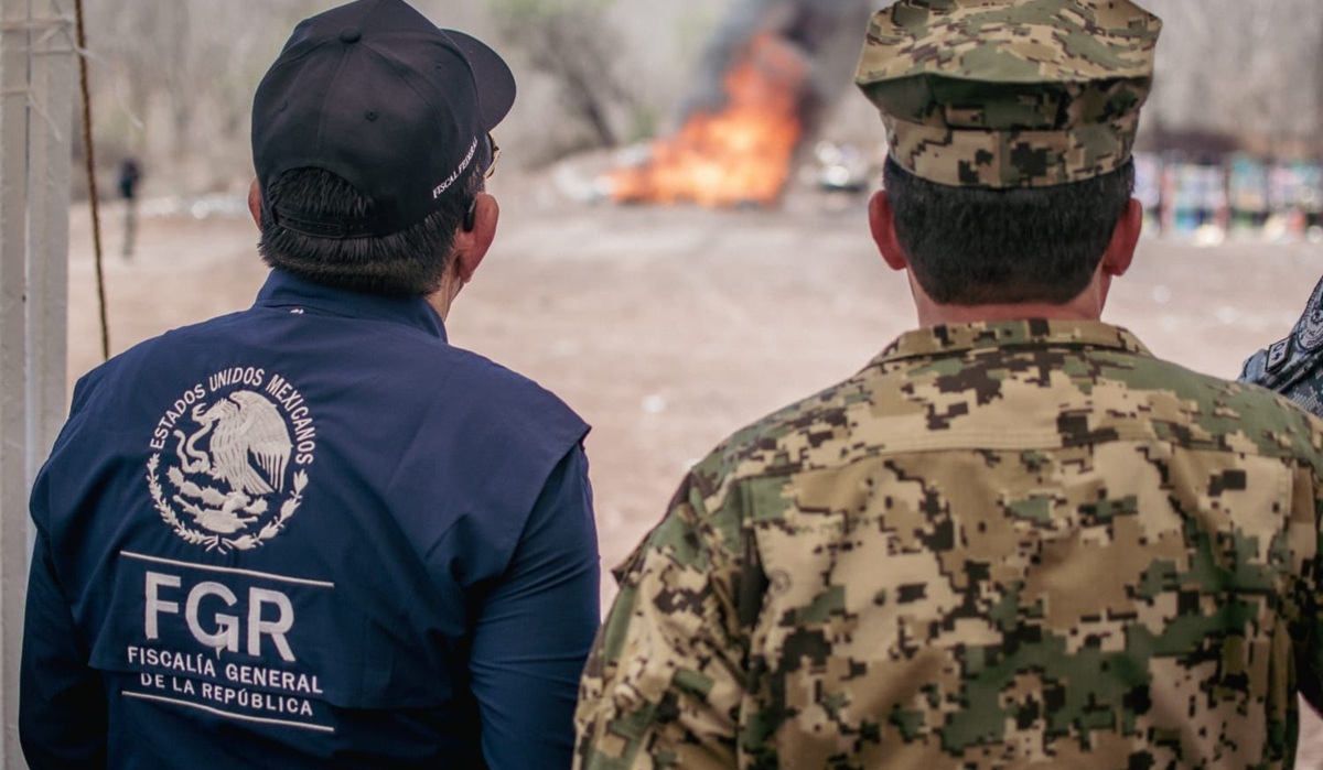 Incineran toneladas de narcóticos en Culiacán