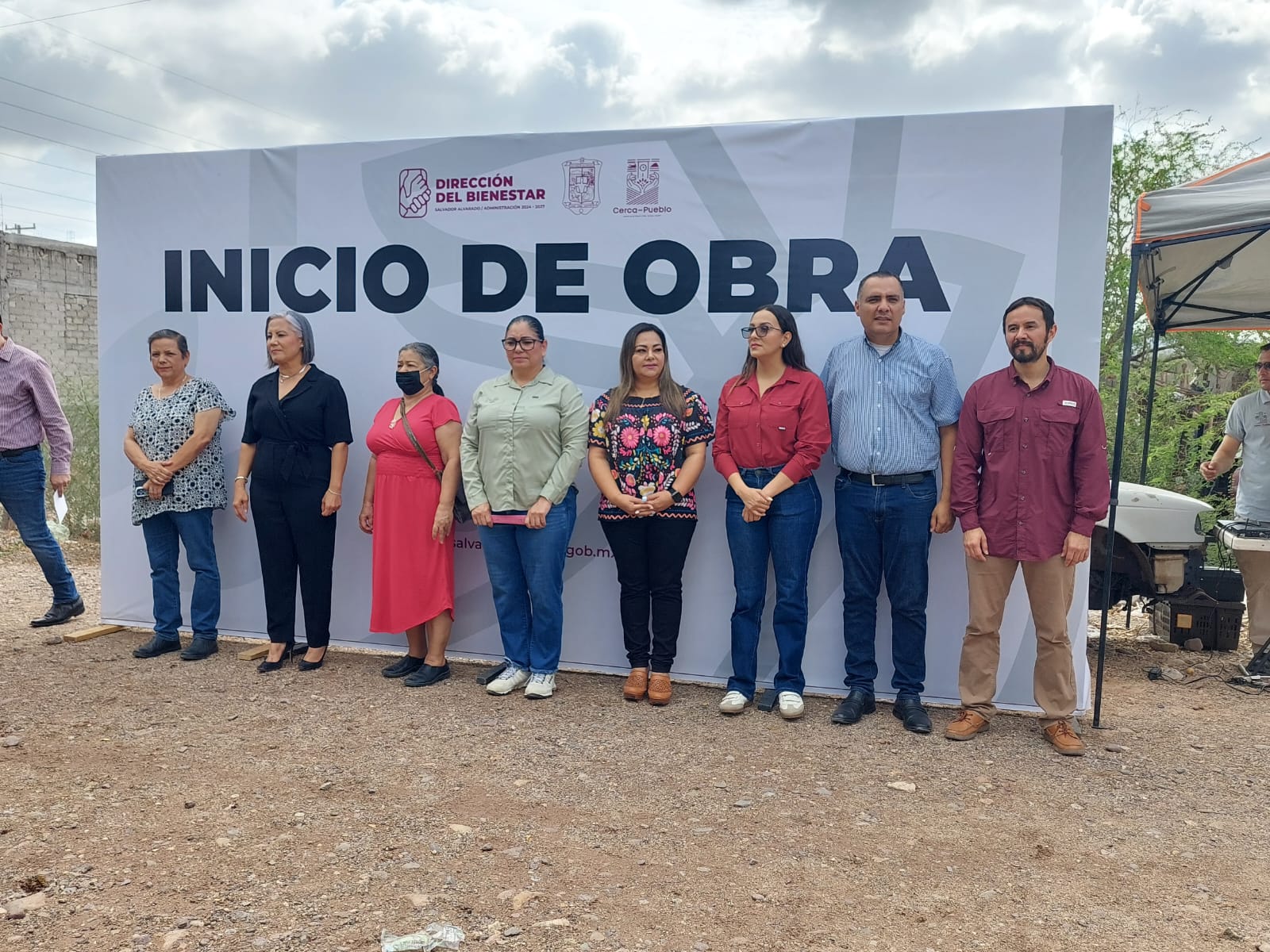Inician obras de techos y pisos firmes en Salvador Alvarado