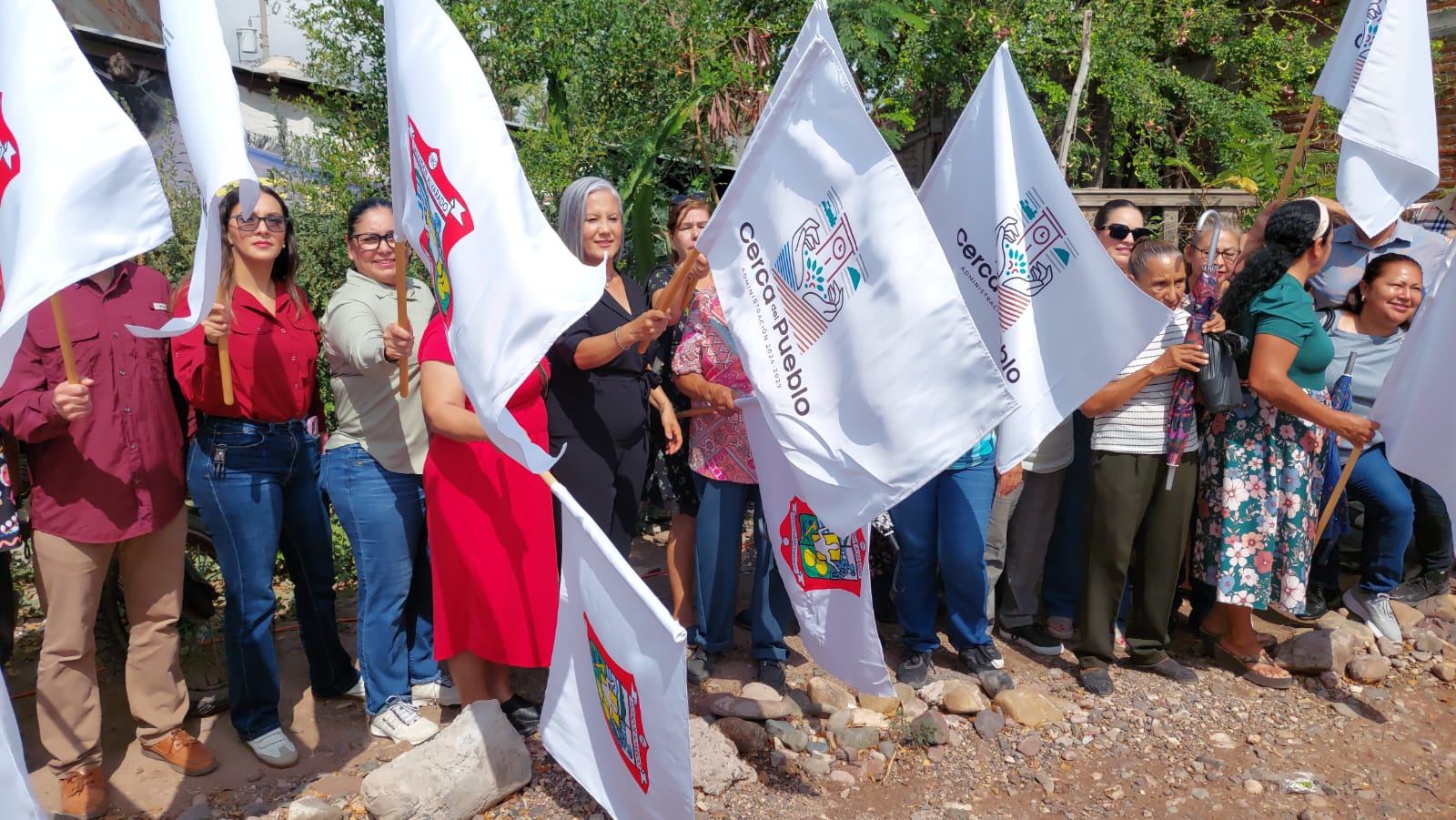 Inician obras de techos y pisos firmes en Salvador Alvarado