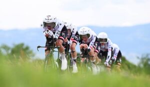 Isaac del Toro en Tour Auvergne-Rhône-Alphes en Francia