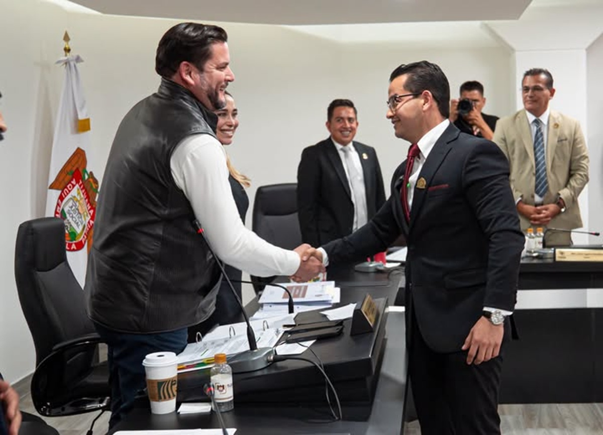 Ismael Burgueño y Abdiel Gutiérrez, cambio de alcalde de Tijuana