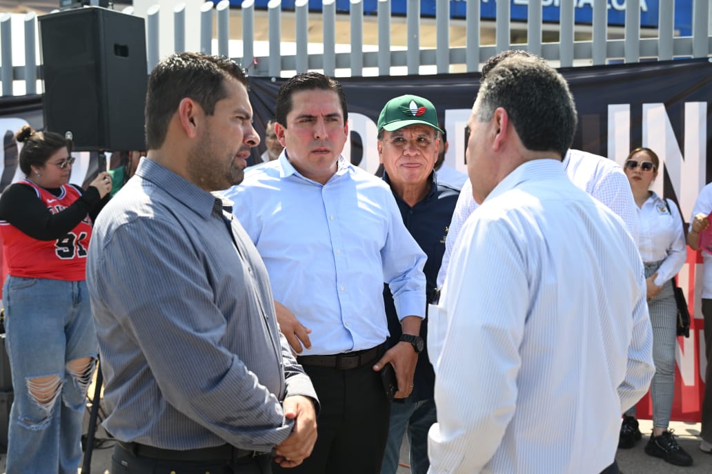 Jesús Madueña Molina hace presencia en paro laboral de la UAS