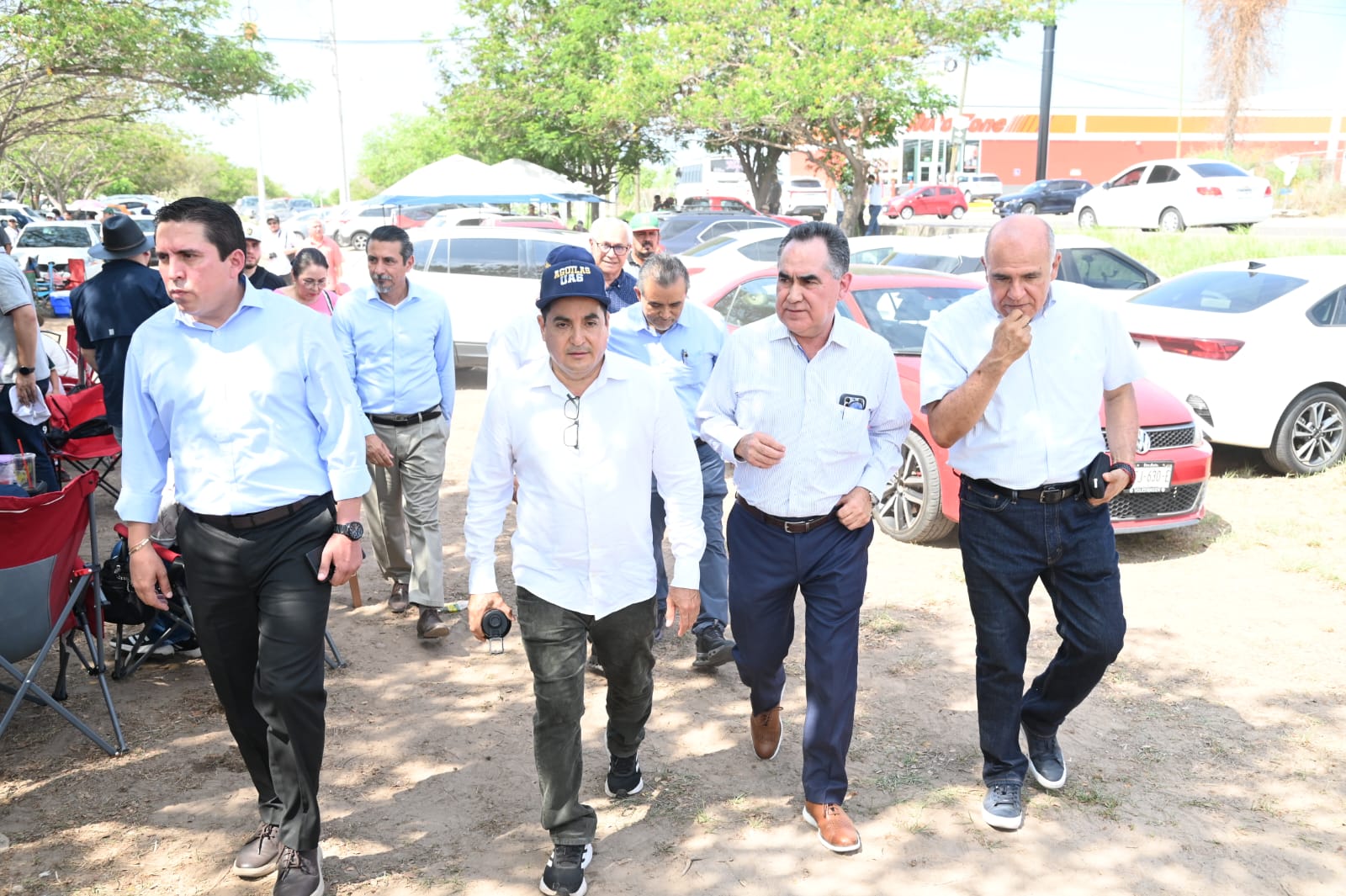 Jesús Madueña Molina hace presencia en paro laboral de la UAS