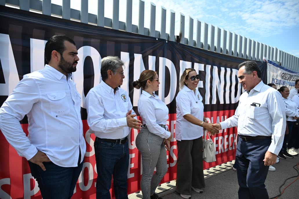 Jesús Madueña Molina hace presencia en paro laboral de la UAS