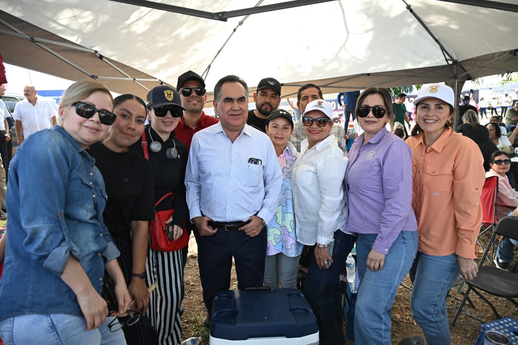 Jesús Madueña Molina hace presencia en paro laboral de la UAS