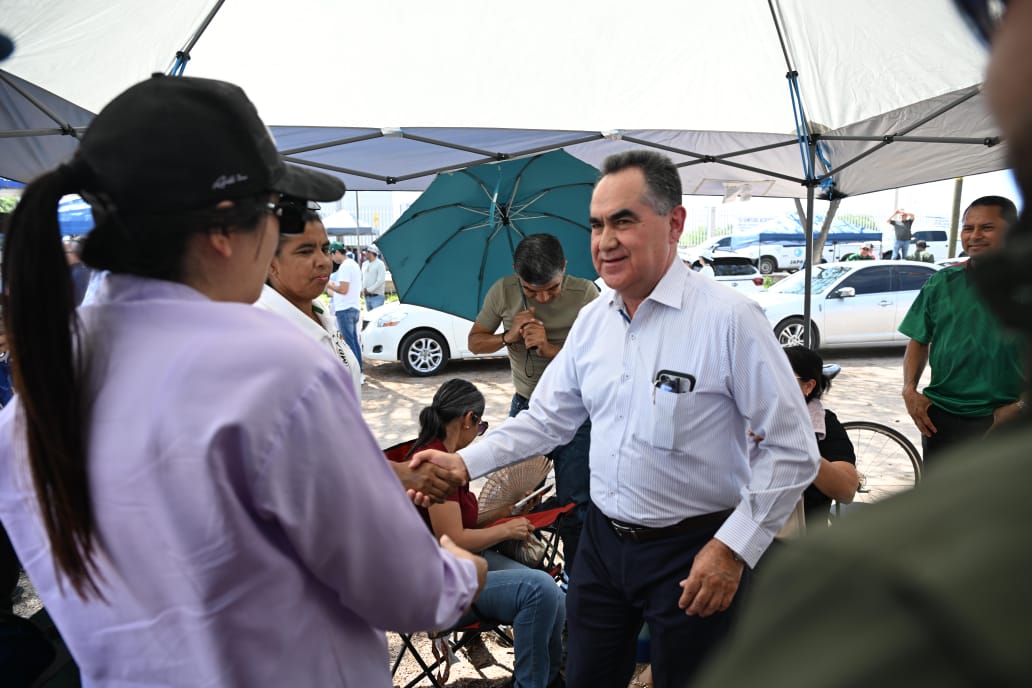 Jesús Madueña Molina hace presencia en paro laboral de la UAS