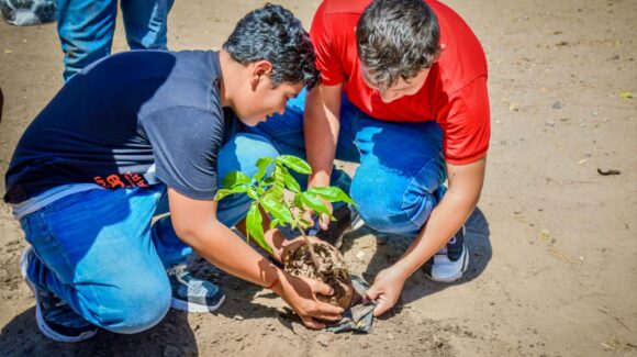 Día Mundial del Medio Ambiente deja nueva área verde en escuelas de Cacalotita en Salvador Alvarado