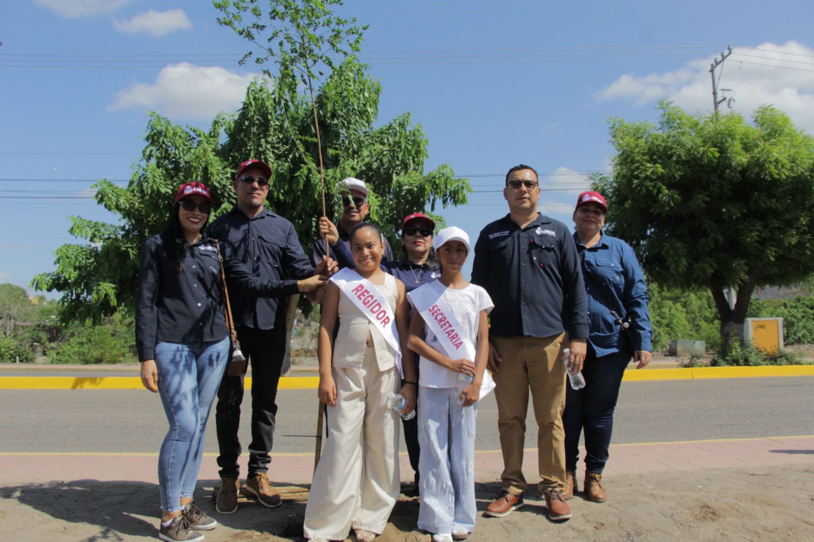 Jornada de arborización en El Rosario, Sin.