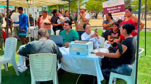 Llevarán consultas médicas, programas sociales y trámites gratuitos a familias de Urías, en Mazatlán, Sinaloa