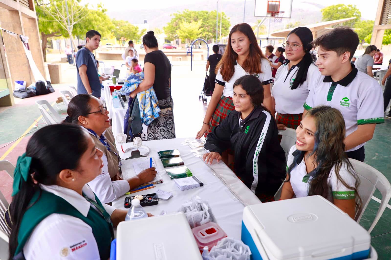 Jornadas de la Paz acercan servicios gratuitos a familias de Urías, en Mazatlán