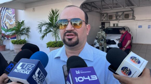 “Periciales recabaron información y revisión del incendio de plaza en Los Mochis para el dictamen”: vicefiscal